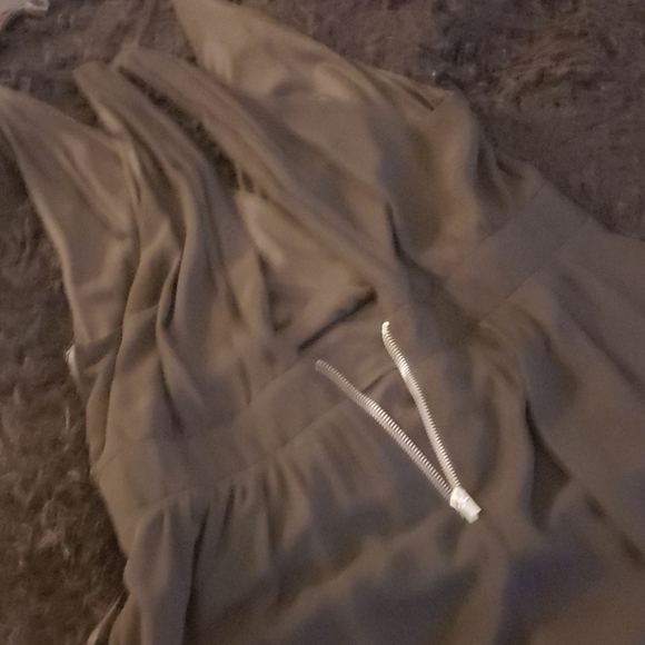 Black Womans Dress - Picture 3 of 4